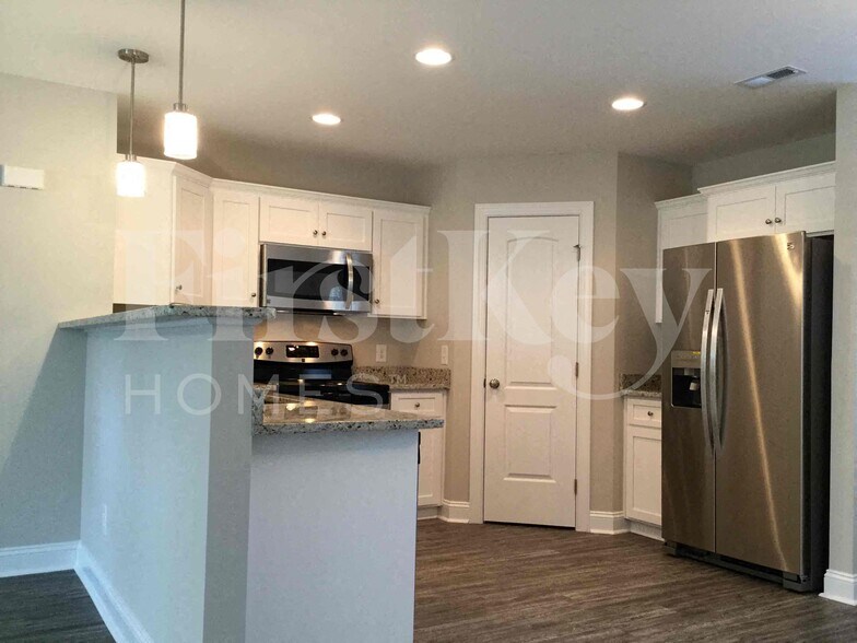 Building Photo - 2151 Brantley Creek Dr