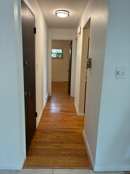 Hallway - 1130 River Hill Dr