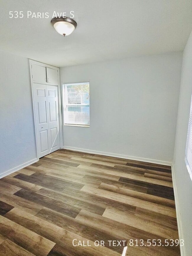 Building Photo - 535 Paris Ave S