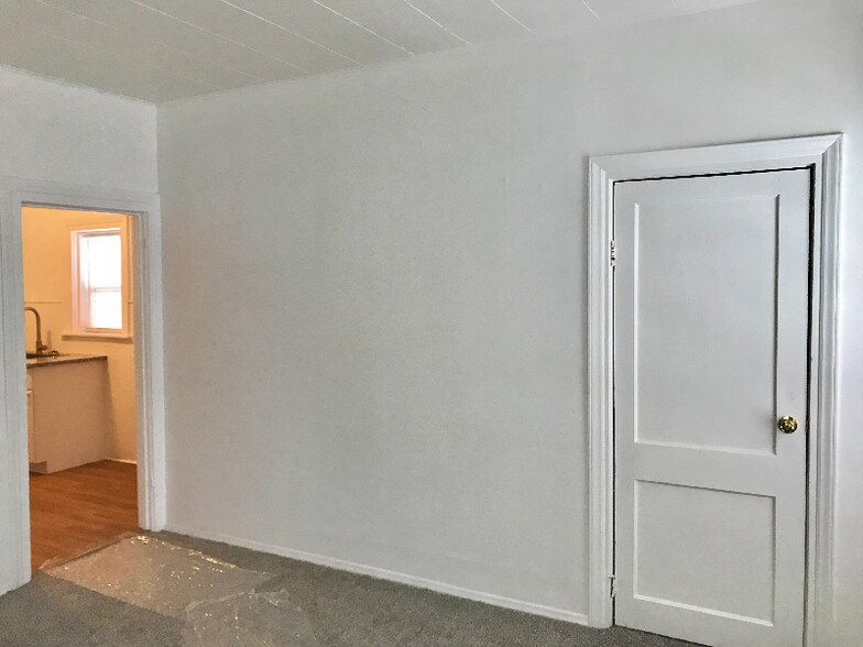 Building Photo - 918 Watson St SW