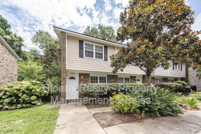 Building Photo - 1297 Mathis Ferry Rd