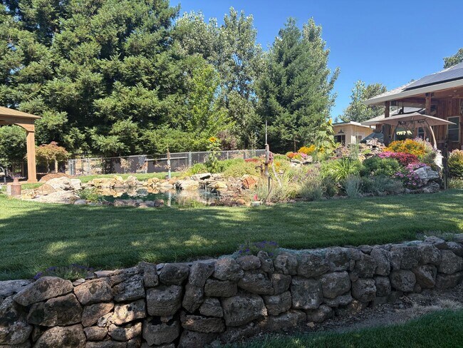 Building Photo - 5703 Chapel Dr