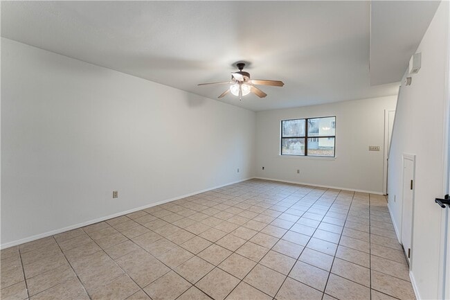 Building Photo - 317 Copper Oaks Dr