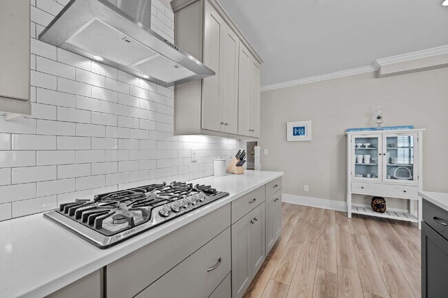 Building Photo - "Coastal Comfort Awaits: Spacious 3-Bed, 3-Bath Home in Holly Ridge!"