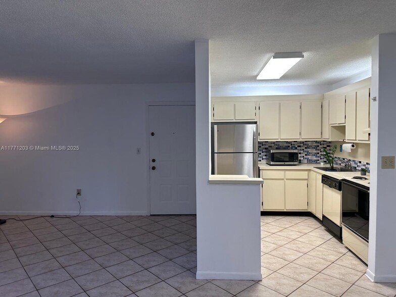 Building Photo - 4760 NW 102nd Ave