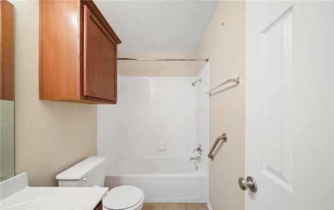 Building Photo - Cottage Style 3 Bedroom in Killeen Availab...