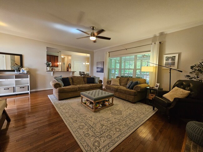 Building Photo - GRASSFIELD - Lauren's Cove