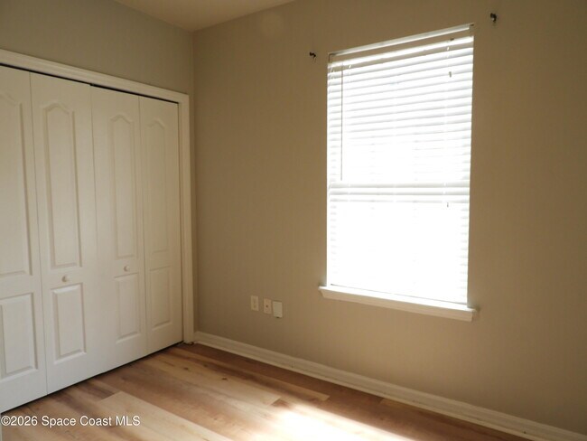 Building Photo - 552 Wedge Ct