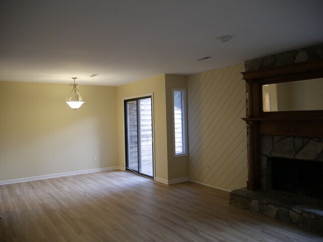 Building Photo - SYCAMORE!  Country Club Road at Muddy Creek Greenway Area!
