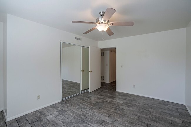 Building Photo - 875 Gail Gardner Way