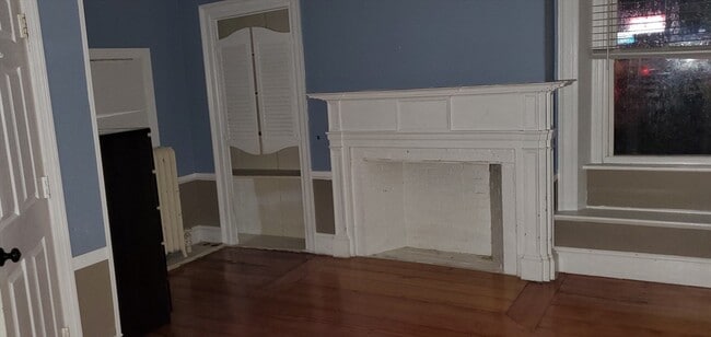 Building Photo - 458 Market St