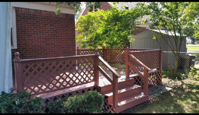 Building Photo - 1409 Gardenia Ave