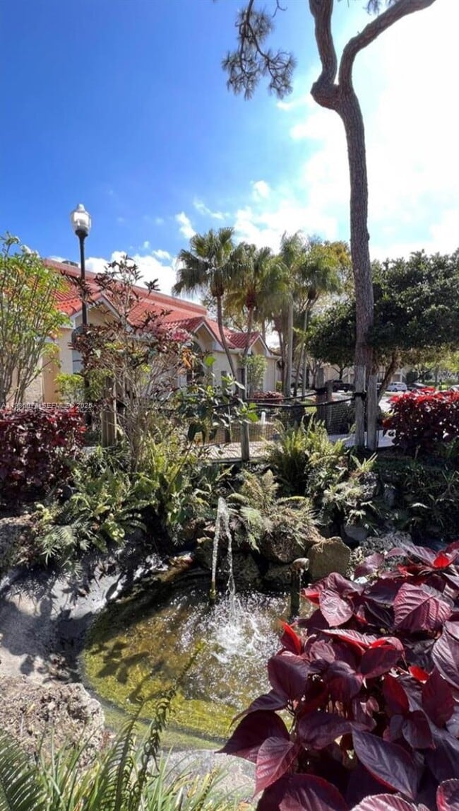 Building Photo - 3350 Pinewalk Dr N