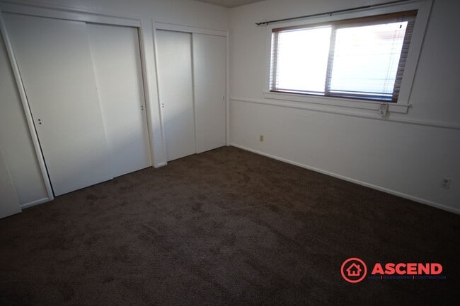 Building Photo - Stunning Home in Northeast Bakersfield!