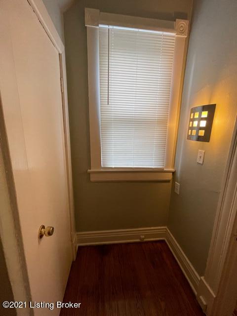 Building Photo - 1802 Deerwood Ave