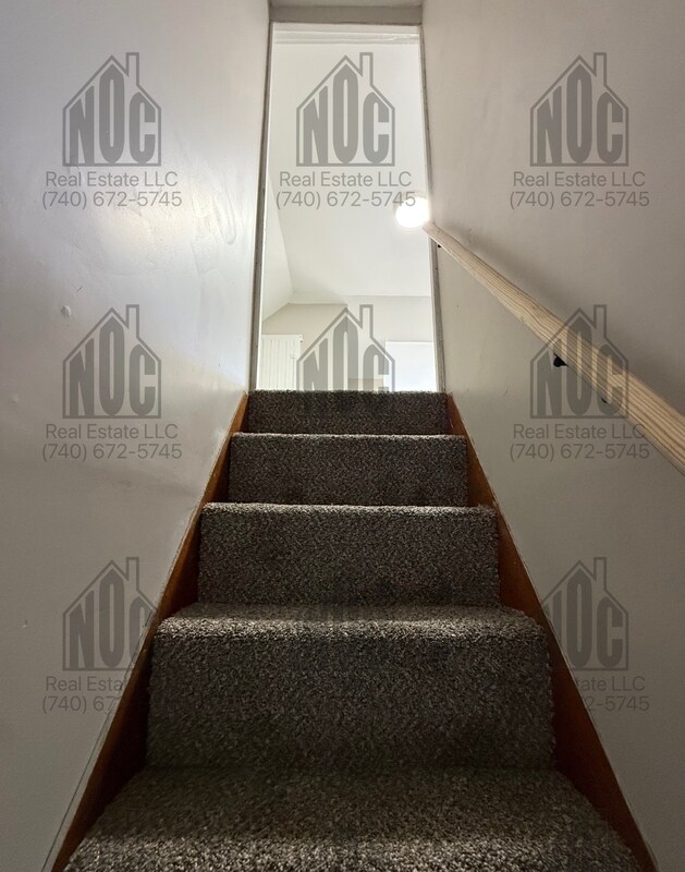 Building Photo - 726 E Main St