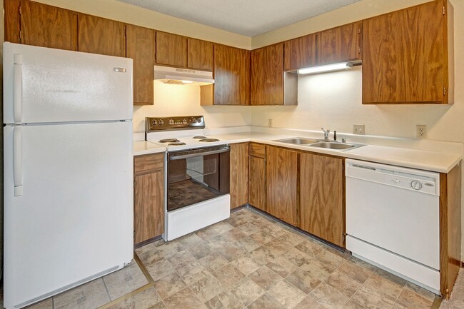 Brighton Woods Apartments - Kitchen - Brighton Woods