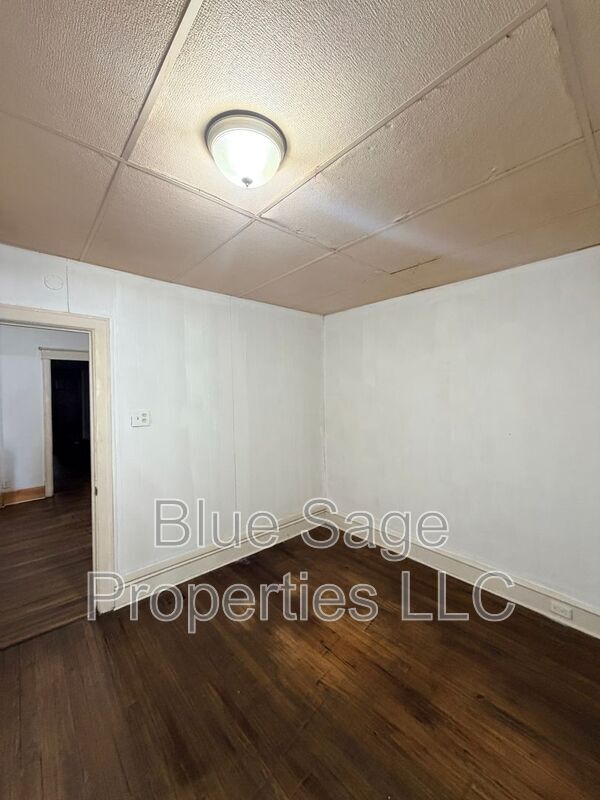 Building Photo - 31 N State Rd