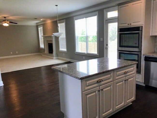 Building Photo - 327 Bella Rose Dr