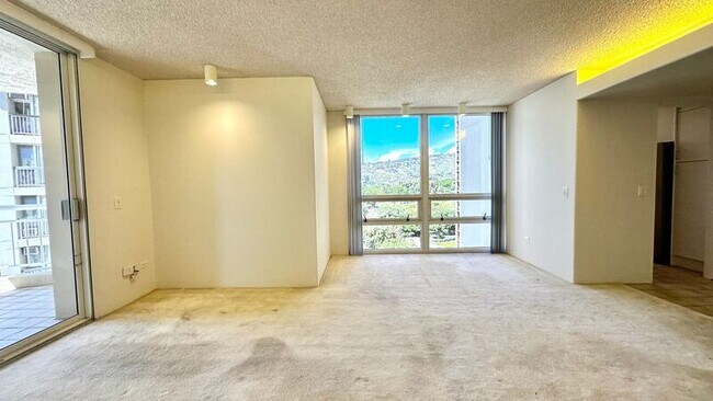 Building Photo - 2047 Nuuanu Ave