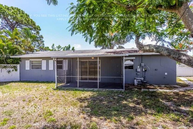 Building Photo - 401 NW 8th Ct