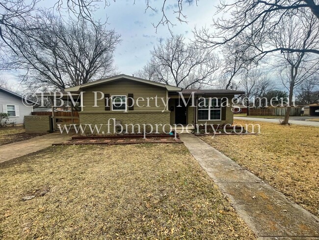 Primary Photo - 200 Pensacola Ave