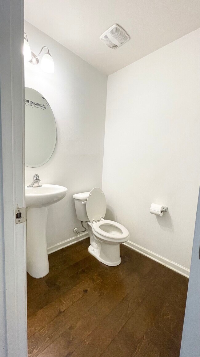 Building Photo - 263 Solstice Dr