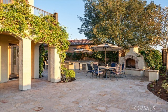 Building Photo - 23 Castlerock