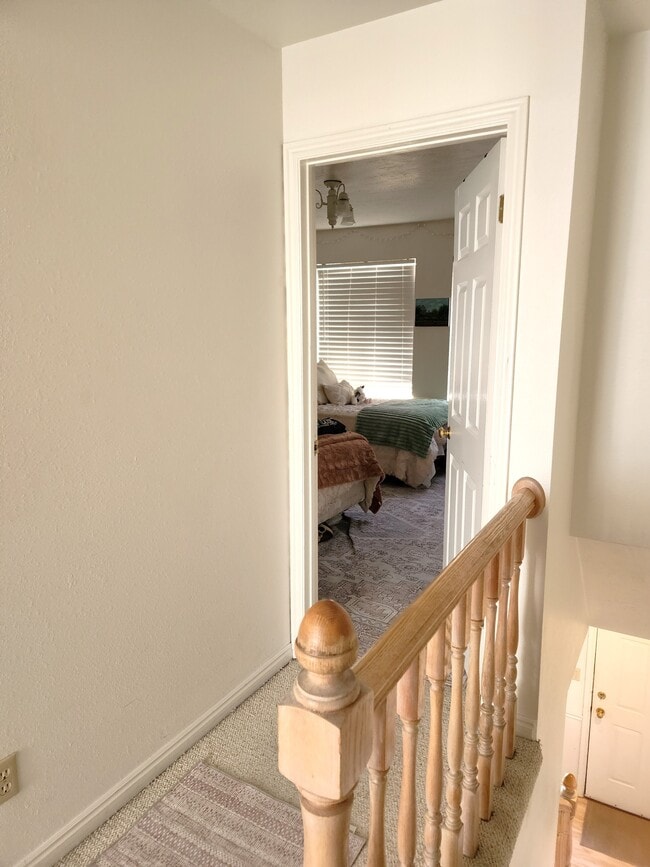 Building Photo - 565 N 300 E