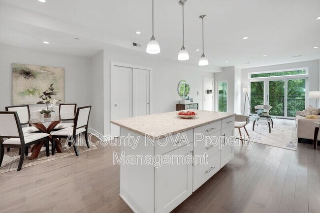 Building Photo - 3821 14th St NW