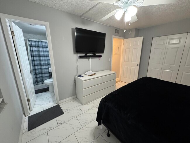 Building Photo - 3265 NW 102nd Terrace