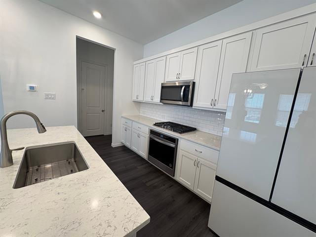 Building Photo - 2241 Adena Spgs Dr