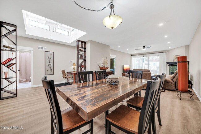 Building Photo - 7368 E Pleasant Run