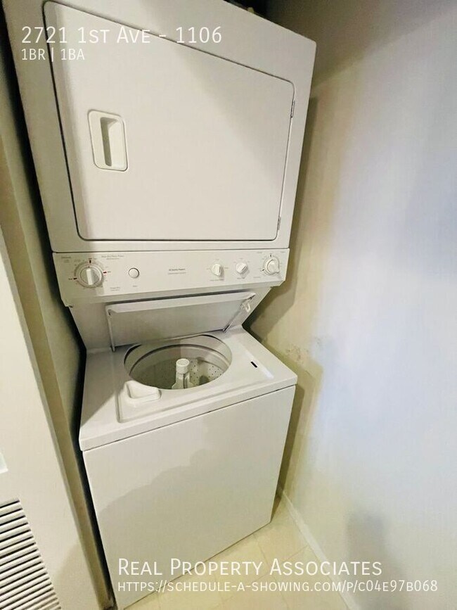 Building Photo - 2721 1st Ave