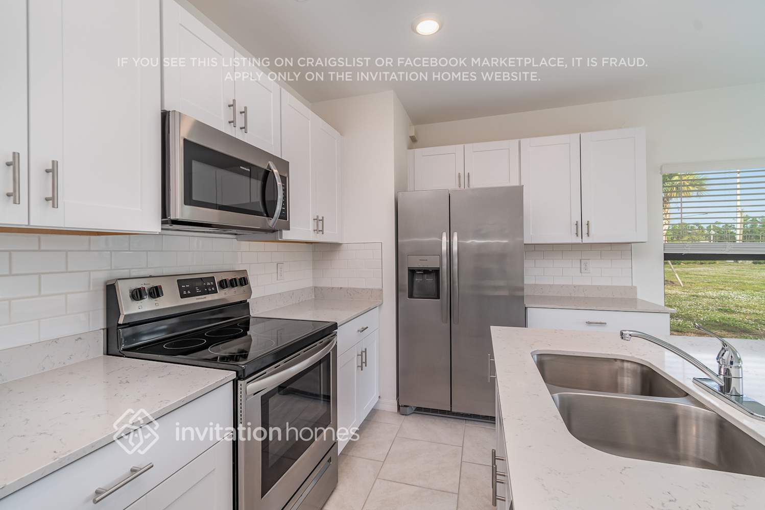 Building Photo - 2047 E Landings Wy