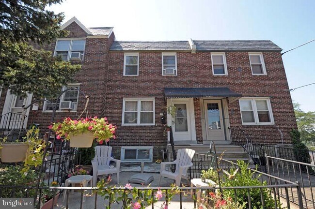 Building Photo - 324 Dawson St