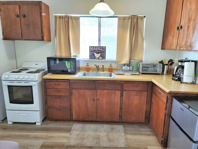 Building Photo - H410000