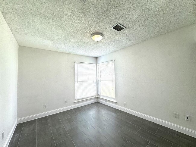 Building Photo - 4422 Waterfall Way