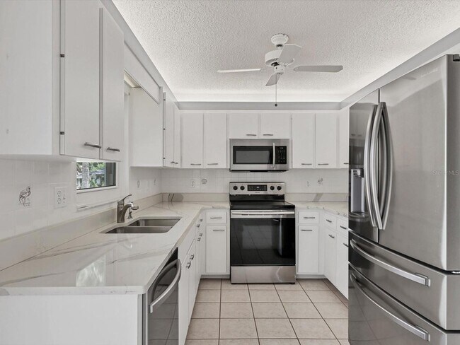 Building Photo - 4307 3rd Ave NE