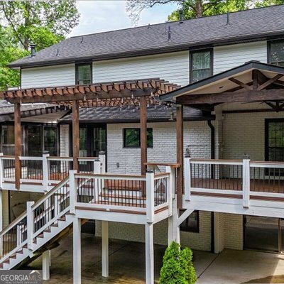 Building Photo - 3270 Brookview Dr