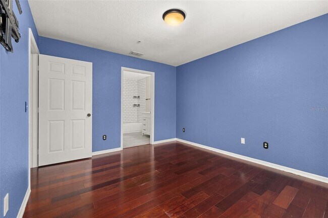 Building Photo - 6324 Raleigh St