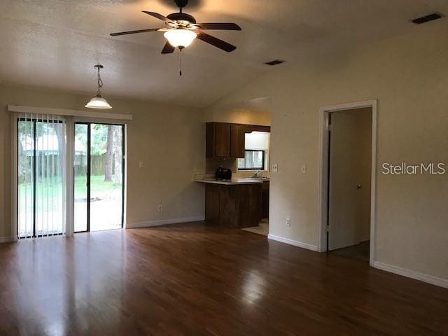 Building Photo - 3026 NE 39th Pl