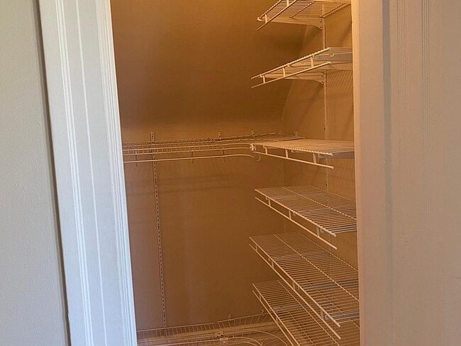 Building Photo - 225 Roosevelt Way