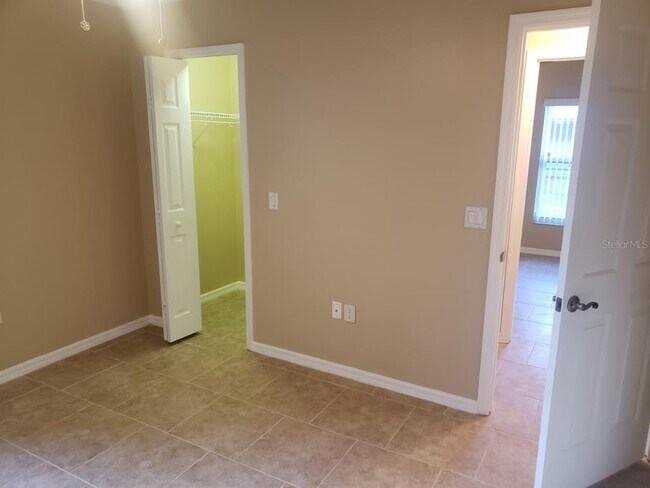 Building Photo - 1 Westmar Pl