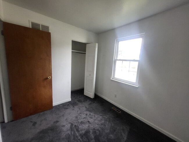 Building Photo - Spacious 3-Bedroom Rental Home in Newark