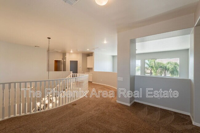 Building Photo - 716 E Runaway Bay Pl