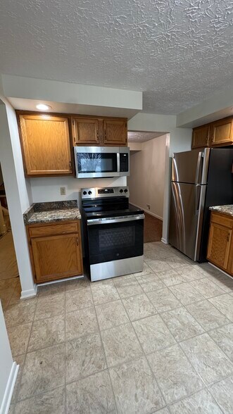 Building Photo - 63 Havenwood Holw