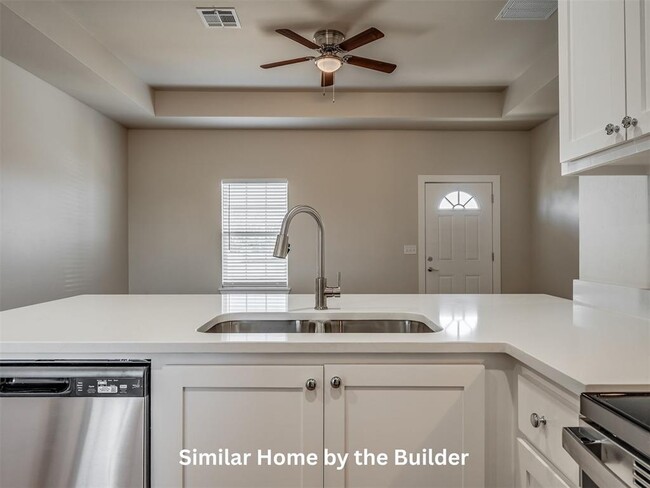 Building Photo - 122 Sterling Dr