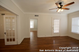 Building Photo - 131 E Ridgewood Ct