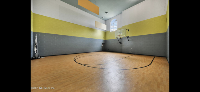 Basketball court - 10961 Burnt Mill Rd